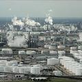 美國煉油廠排放運作現場。圖片提供：Roy Luck。