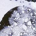 南極洲的Larsen冰架融化；圖片來源：美國航天局的衛星。