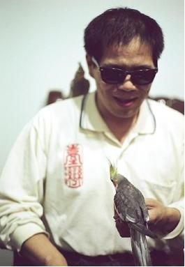 油症受害者之一：呂文達。(攝影：盧昱瑞、張煥宇；出自《被遺忘的1979──台灣油症三十年)