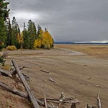 2008年9月，懷俄明州，大提頓國家公園，傑克森湖正逐漸乾涸。 圖片節錄自：BhoPhotos相本。