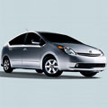 Prius最令人矚目的是其環保節能的特性，尤其是實際進入商業化量產，開啟了「超級汽車」競賽。