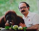 艾默立‧羅文斯與紅毛猩猩(照片提供：台達電子文教基金會)