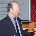 韓森博士獲頒愛丁堡工爵勳章（圖片來源：WWF）