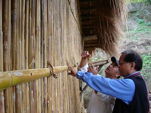 建造布農族傳統家屋 