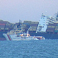 英貨輪拿波里號在英國海峽擱淺 造成海洋污染（圖片提供：Dave Mitchell）
