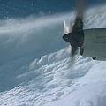 美國空軍在大西洋的颱風眼中偵測 (Photo courtesy U.S. Air Force)