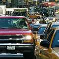 紐約市數以千計的汽車排放過多的溫室氣體(照片來源:FreeFoto)