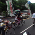 今年地球日，超過五百位台北市民上路，要求政府將自行車納入「正式交通工具」