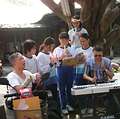 96/4/4兒童節下午到樂生院探望阿公阿嬤，以直笛一起演奏「望春風」、「古老的鐘」、「生日快樂」等老歌同樂。