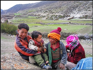 來古村的藏族小孩
