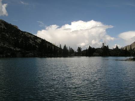 小巧、容易親近的一號湖。圖片來源：陳維婷