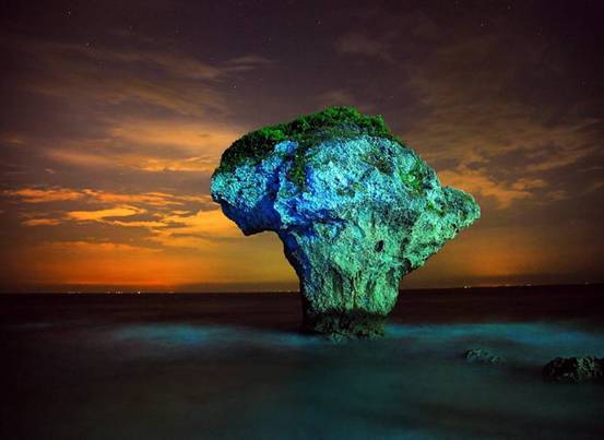 瓶岩夜景；圖片來源：小高