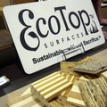 在2008美國綠建築展中所展示的環保椰子地板。 圖片來源：樊雯 