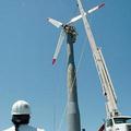 工人們正在架設風力發電設備。圖片提供：Native American Wind Interest Group。