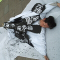環保團體在母親節當天以行動劇抗議新十大，由身穿白衣的婦女象徵未被破壞的母親台灣，其後逐漸被覆蓋上蘇花高、四大人工湖的重荷，然後身體倒下、死去。