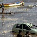 2004年12月26日在印度洋沿岸發生的海嘯，為近代對人類危害最為嚴重且立即性的天災。