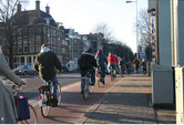 荷蘭有27%的人口騎單車通勤，首都阿姆斯特丹有大量的單車交通；攝影：廖桂賢