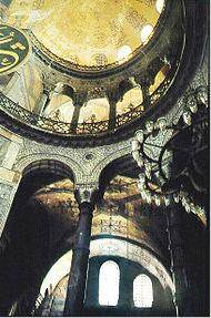 伊斯坦堡，聖索菲亞大教堂；圖片來源：維基百科 