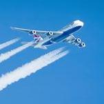 英航的波音747飛越荷蘭上空。圖片節錄自Francois Roche相本。