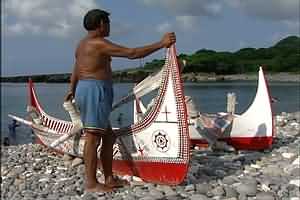 面對觀光浪潮來臨，蘭嶼人如何以傳統架接未來，是重要的課題。