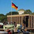 達姆斯塔特工業大學的太陽能房屋作品在國家廣場前展示。圖片提供：Technische Universität Darmstadt
