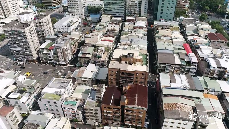 城市光電找屋頂 私有建築能否突破發展困境?