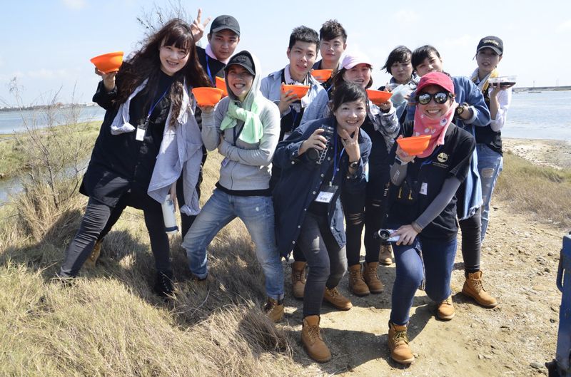 廢曬鹽田新生命 志工參與營造南布袋濕地