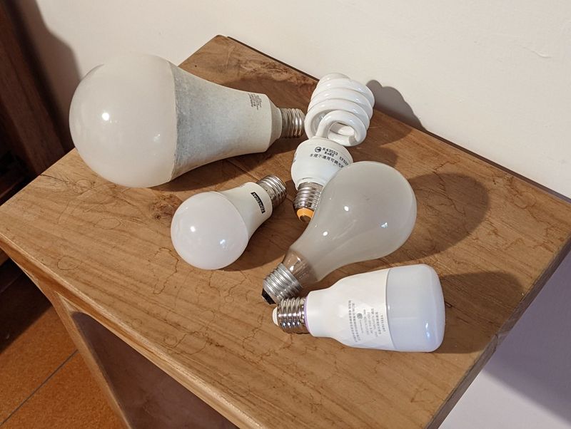 螢光燈發光效率差 能源局擬提高能效規定 促吃電怪獸退場