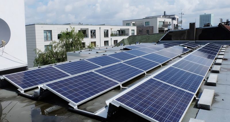再生能源條例修法 電價補貼擬退場 業者憂不利綠電