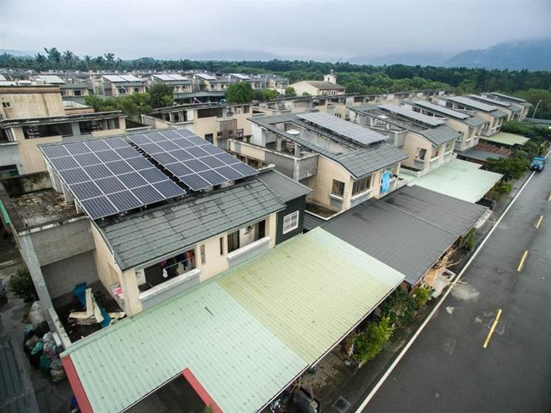 2020再生能源躉購費率出爐 小容量屋頂光電降0.34% 離岸風電降7.6%