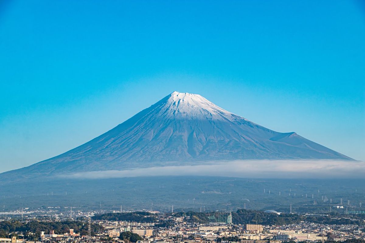 官方確認！ 11月7日富士山「初冠雪」 創觀測130年來最晚紀錄