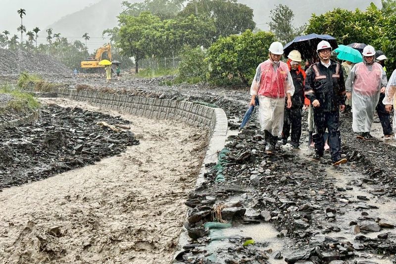 今夏經歷最多雨的7月 氣溫較平均值低0.2℃ 氣象署：仍在暖化情勢內
