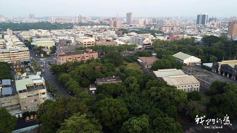 高雄的魔法公主森林 替城市留下涼意 台鐵高雄機廠開發爭議