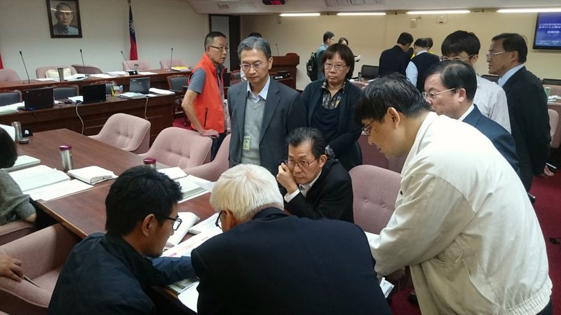 解不了焚化爐底渣亂丟問題 立委喊砍環署垃圾處理預算