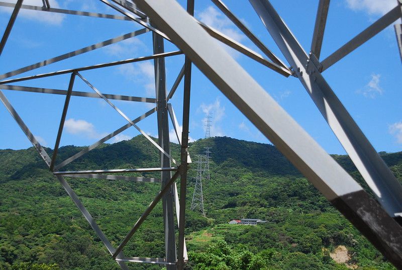 全台電力調度大解析 從「中電北送」到「99%用電時間靠外援」說起
