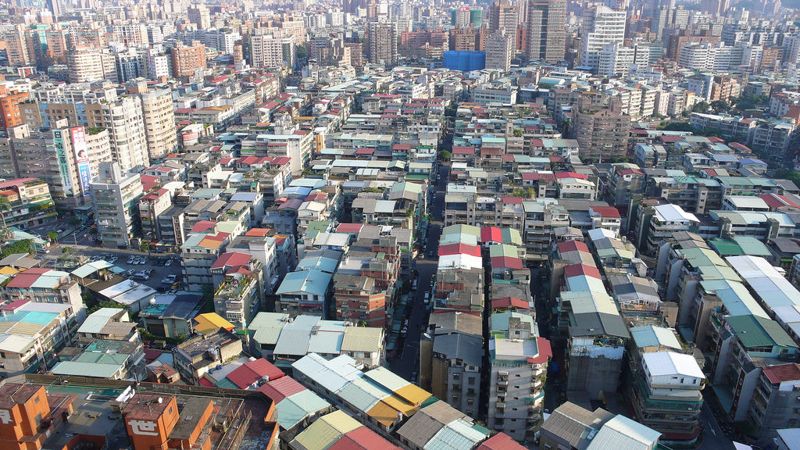 鬆綁！ 違章建築可架設綠能屋頂 「政府零出資 住戶獲利」