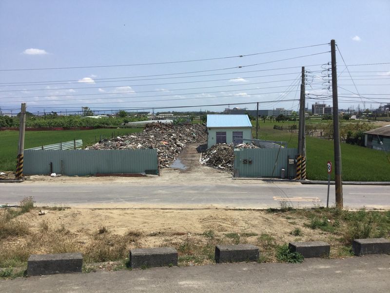 農地變資源回收場發生大火 燒出土地和廢棄物管理問題