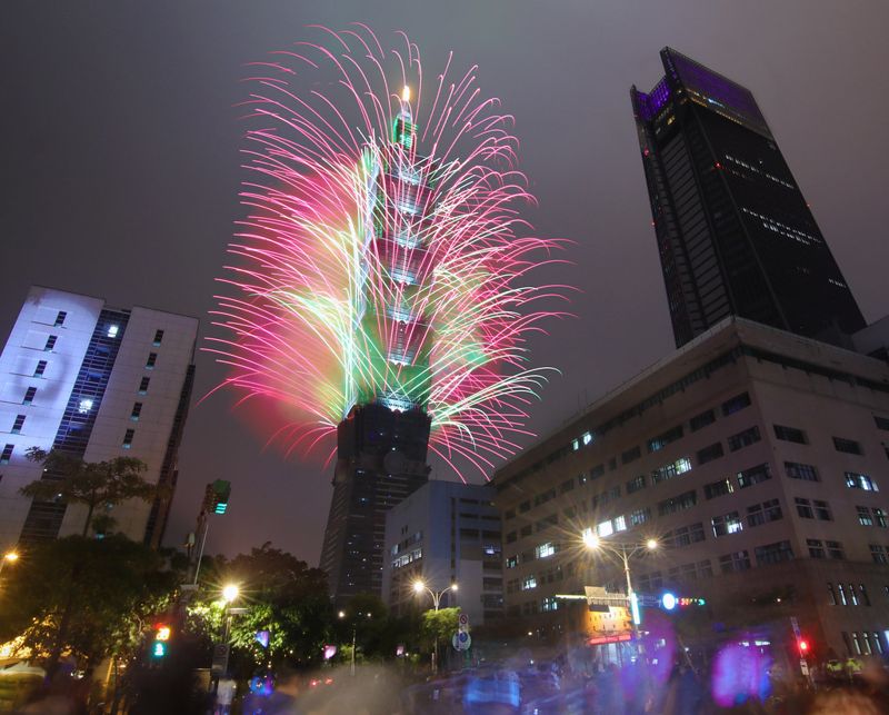 零碳跨年煙火、登高賽有望 台北101取得千噸碳權 成住商部門首例
