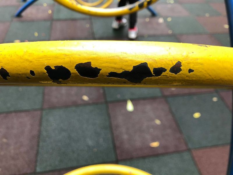 公園校園遊具重金屬超標近千倍 醫師憂含「鉛」漆面損孩童智力