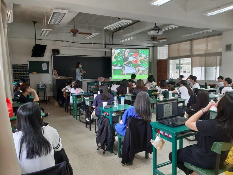 綠色和平調查：高達8成教師對現行氣候變遷、環境教材滿意度低