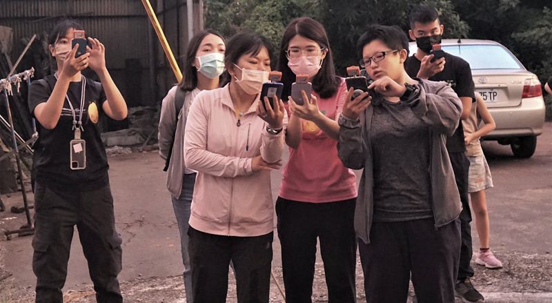 這群人不是在抓寶 黃金蝙蝠館培育公民科學生力軍