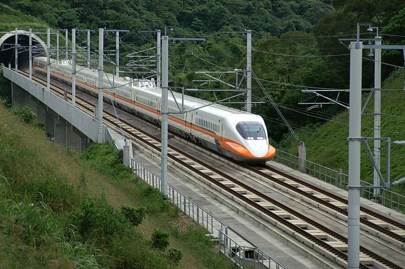傅崐萁2.5兆「花東三法」 環島高鐵、花東快、國六東延爆爭議