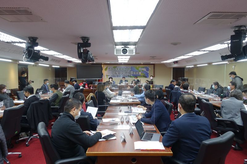 環署擬放寬溫室氣體查驗標準 促中小企業加入減碳「國內賽」