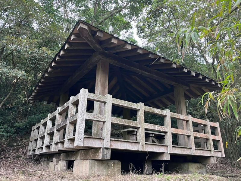 第一走：小小土地公廟看顧的進香古道