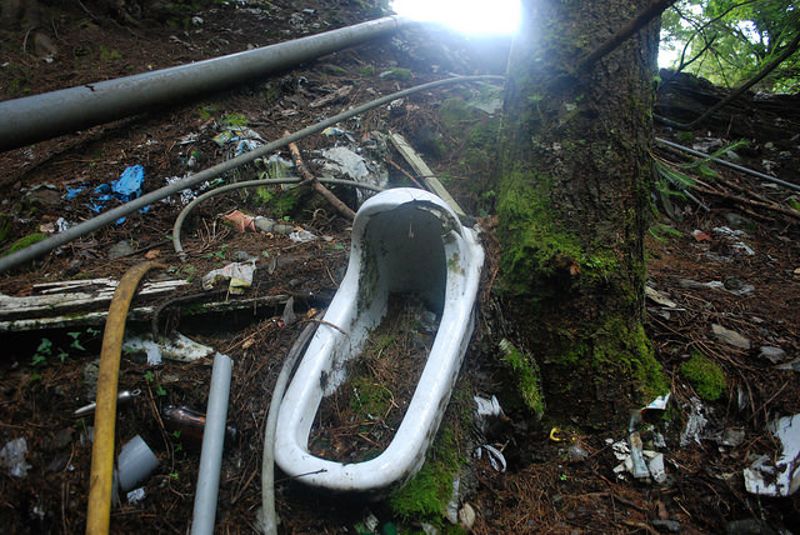 雪山抓寶抓到怪 七卡山莊撈出「永續垃圾」？