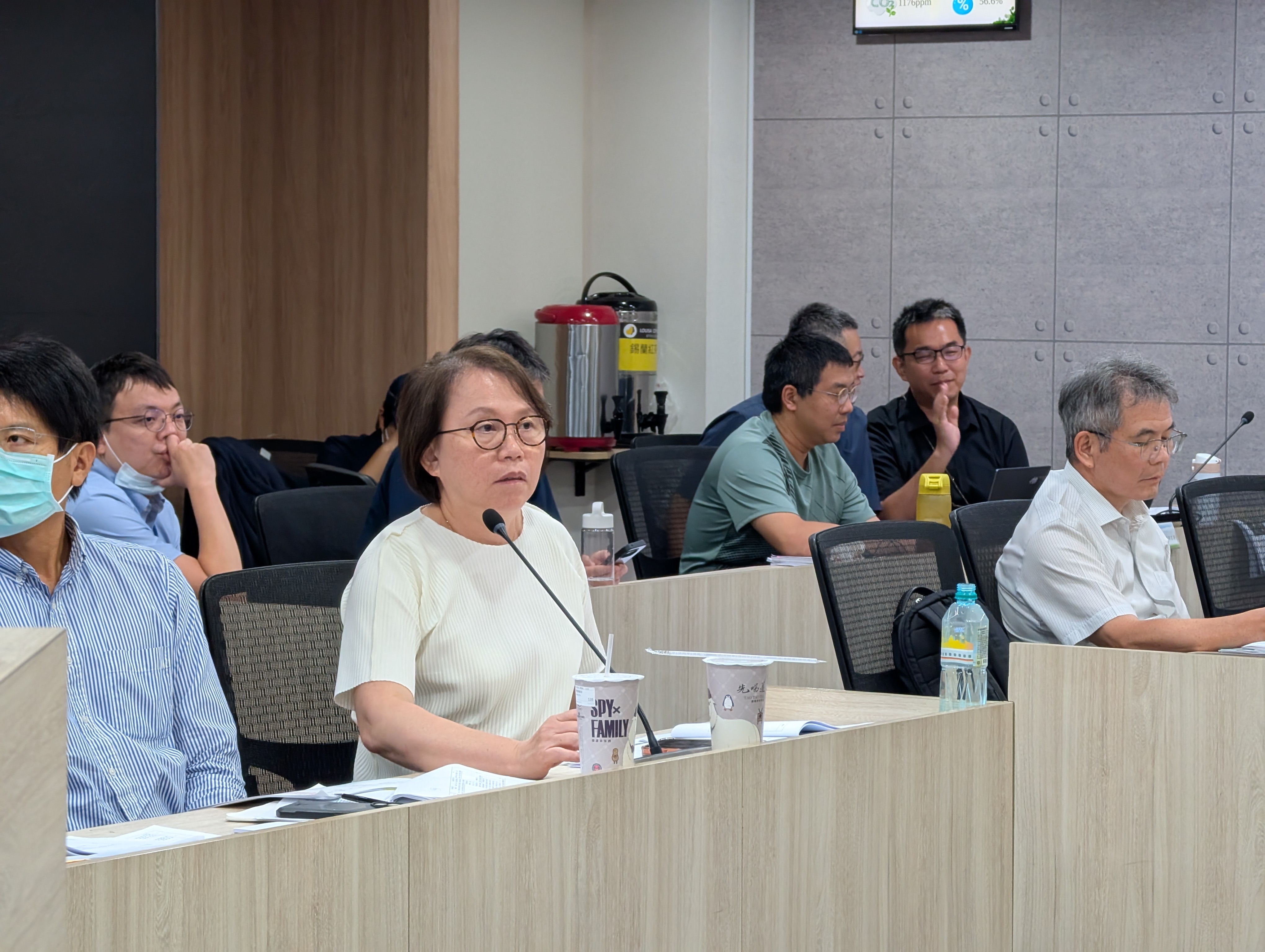 南科局長鄭秀絨在會中承諾,平台提出的建議僅供生態相關評估、作為參考資料,不會將「平台共識」寫入環說書。攝影:陳昭宏