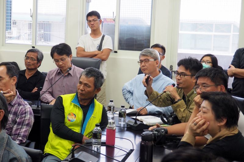 屏東重要陸蟹棲地 保力溪口防洪堤岸工程喊暫停