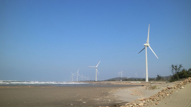 邁向20%再生能源 無風無光怎麼辦？台電：關鍵在發電預測與儲能