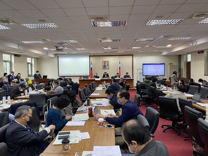 《礦業法》修法跨出委員會 1/3條文保留送朝野協商