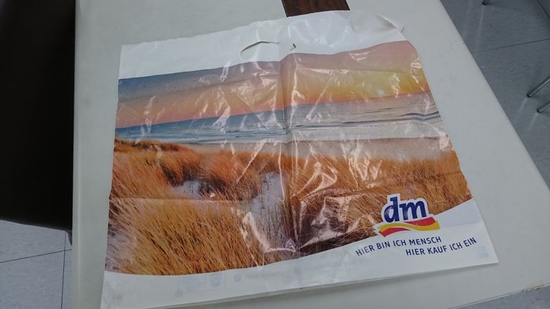 買飲料不再免費送 環署預告2018年塑膠袋收費再擴大